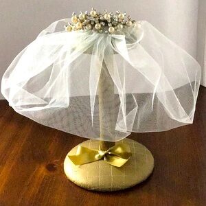 Bride’s# head veil